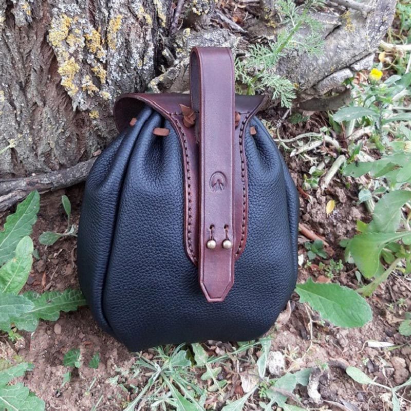 European New Vintage Medieval Leather Outdoor Waist Bag Drawstring Waist Wrap