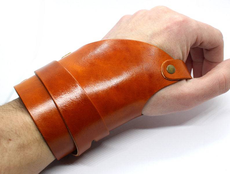 Middle Ages Adult Universal Leather Wrist Nordic Style Viking Wrist Guard