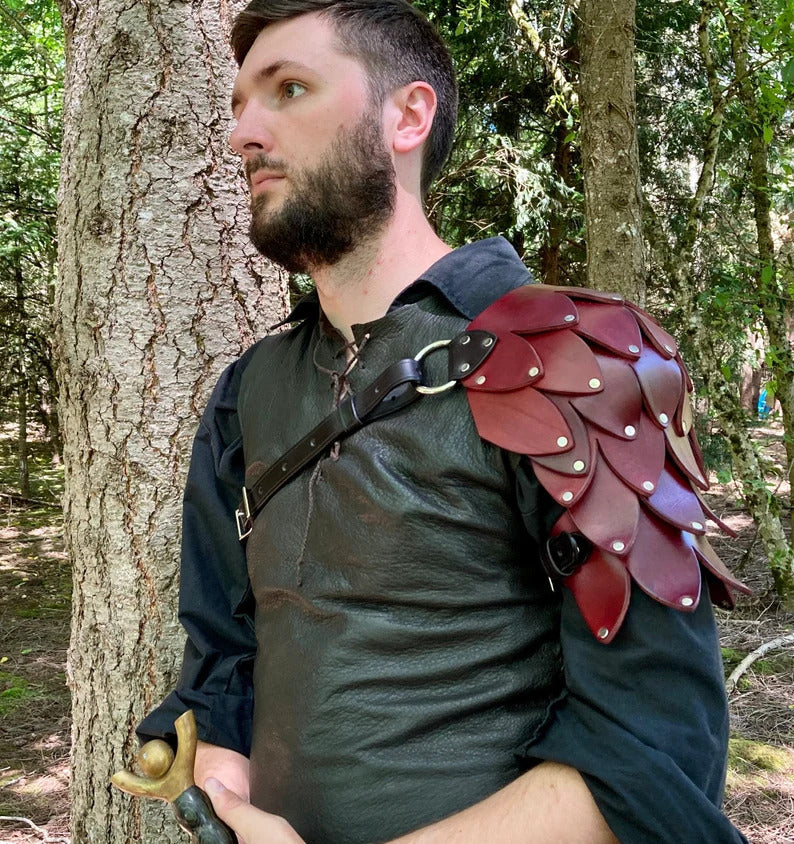 New European and American retro medieval Renaissance shoulder armor COSPLAY