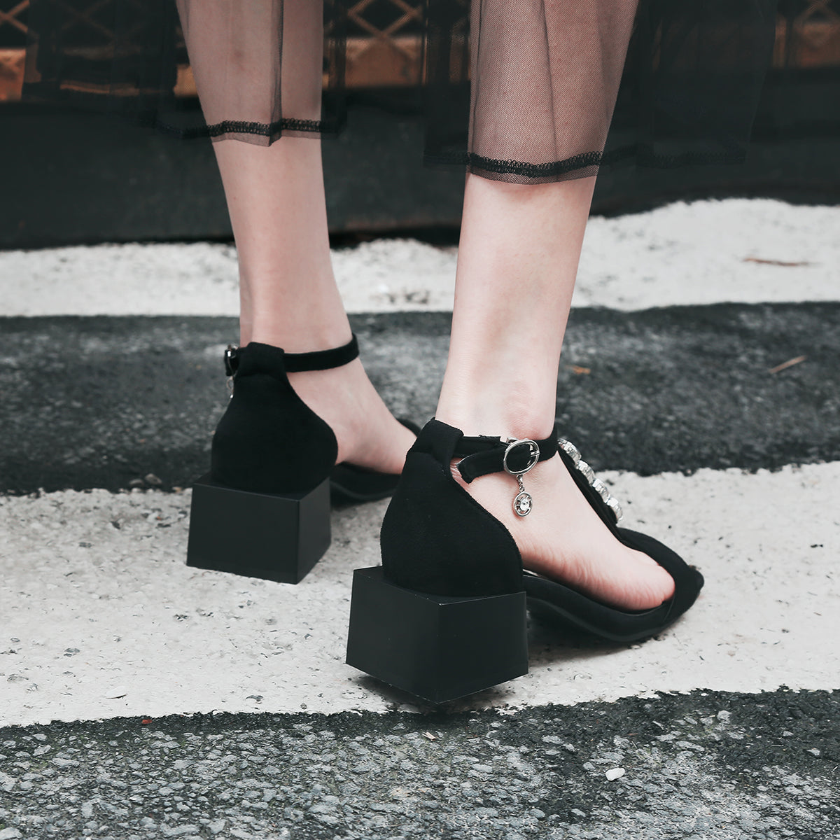 Bigsizeheels Stylish Buckle Open Toe Heel Covering Casual Sandals - Black freeshipping - bigsizeheel®-size5-size15 -All Plus Sizes Available!